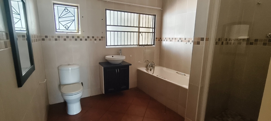 9 Bedroom Property for Sale in Generaal De Wet Free State